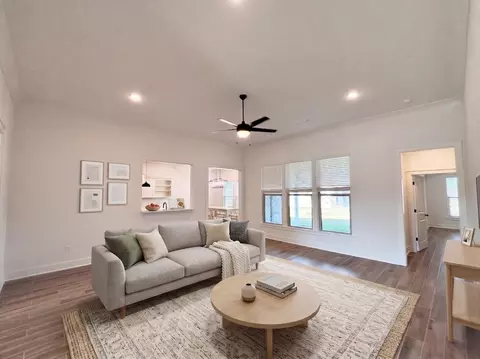 Living - 19 Chirp Ln, Freeport, FL 32439 photo 1 of 2
