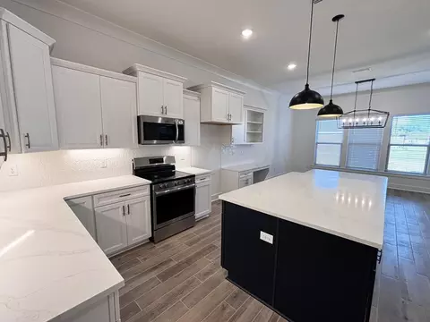 Kitchen - 19 Chirp Ln, Freeport, FL 32439 photo 1 of 3