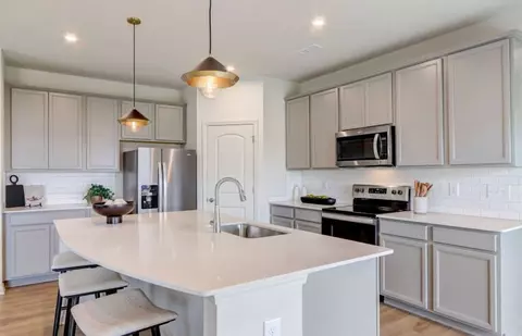 Kitchen - 940 Pearson Pass, Avon, IN 46123 photo 4 of 6