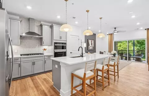 1953 Gallows Rd, Vienna, VA 22182