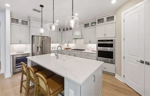 Kitchen - 616 Cotella Cv, Bradenton, FL 34212 photo 2 of 5