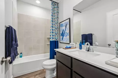 Bath - 715 Carson Dr, Forney, TX 75126 photo 11 of 11