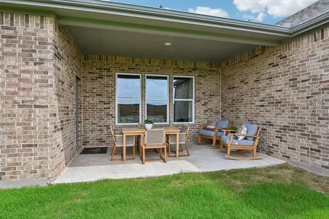Exterior - 715 Carson Dr, Forney, TX 75126 photo 6 of 9