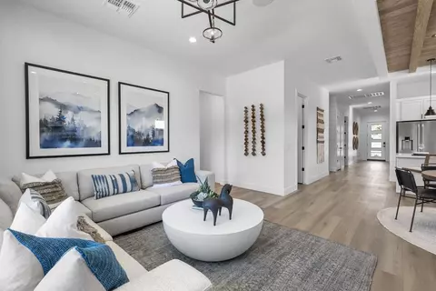 Living - 2604 S Gamma Loop, Flagstaff, AZ 86001 photo 1 of 2