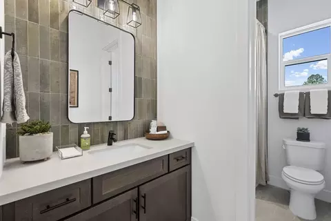 Bath - 2604 S Gamma Loop, Flagstaff, AZ 86001 photo 1 of 4