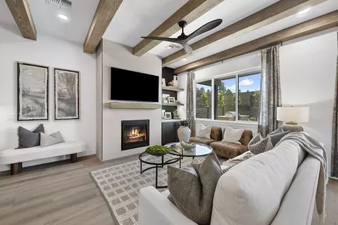 Living - 2604 S Gamma Loop, Flagstaff, AZ 86001 photo 2 of 2