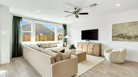 Living - Mccutchen Rd & Progress Rd, Bakersfield, CA 93311 photo 2 of 2