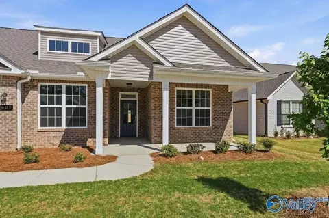 902 Ronnie Dr SE, Hartselle, AL 35640
