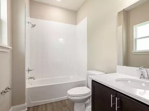 Bath - 5850 Piney Shrub Pl, Saint Cloud, FL 34771 photo 2 of 6