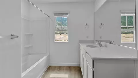 Bath - 2007 E Corriente Dr #342, Salem, UT 84653 photo 3 of 7