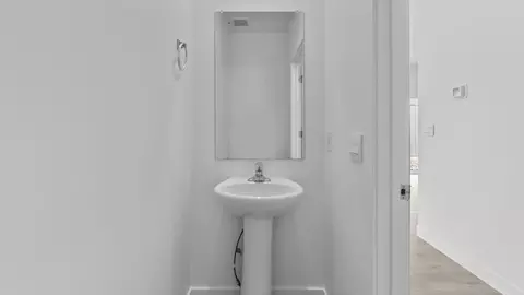 Bath - 2007 E Corriente Dr #342, Salem, UT 84653 photo 1 of 7