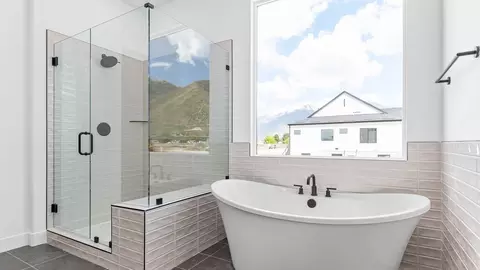 Bath - 2007 E Corriente Dr #342, Salem, UT 84653 photo 5 of 7