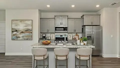 Kitchen - Mcfarland Road, Mobile, AL 36582 photo 5 of 8