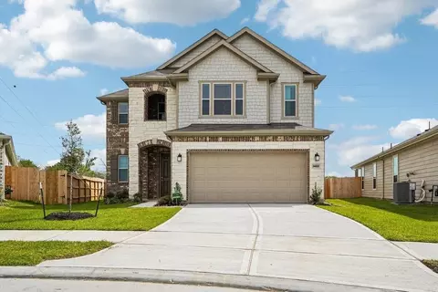 1403 Grand Olympia Dr, Fresno, TX 77545