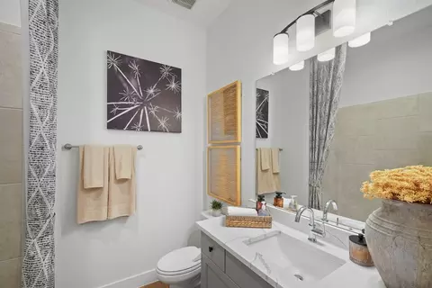 Bath - 429 Canvasback Way, Waller, TX 77484 photo 1 of 4