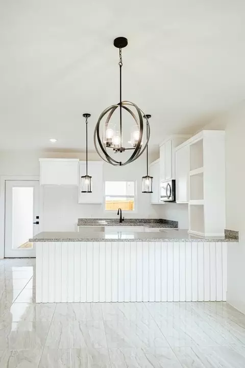Kitchen - 2229 Caimito Lp, Laredo, TX 78046 photo 1 of 4