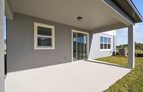 Exterior - 3362 Yellow Leaf Cir, Spring Hill, FL 34609 photo 6 of 9