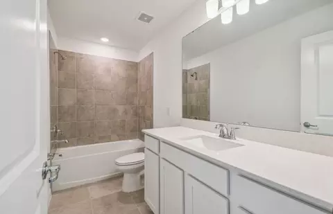 Bath - 3362 Yellow Leaf Cir, Spring Hill, FL 34609 photo 3 of 3