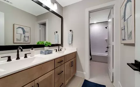 Bath - 16708 Flatlands Way, Celina, TX 75009 photo 8 of 17