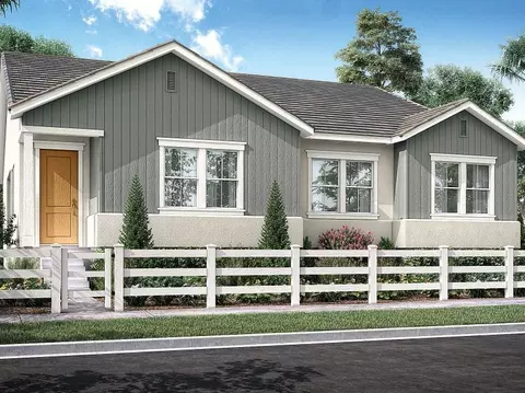 373 Huckleberry Ln S, Madera, CA 93636