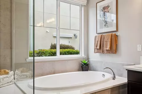 Bath - 2953 Garnet Way, Marina, CA 93933 photo 4 of 6