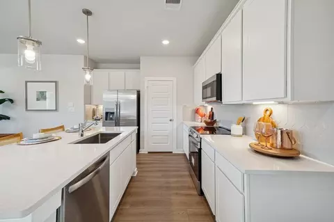 Kitchen - 18748 Barichello Dr, Conroe, TX 77306 photo 3 of 3