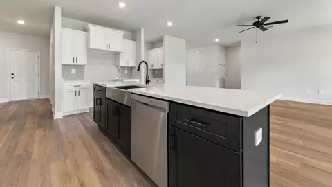Kitchen - 13300 Sarsen Loop, Vancleave, MS 39565 photo 7 of 8