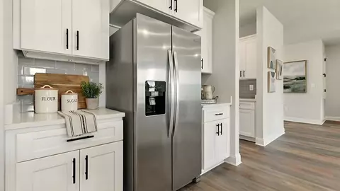 Kitchen - 13300 Sarsen Loop, Vancleave, MS 39565 photo 2 of 8