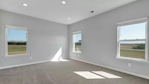 Bedroom - Azalea Dr, Somerville, TN 38068 photo 4 of 9