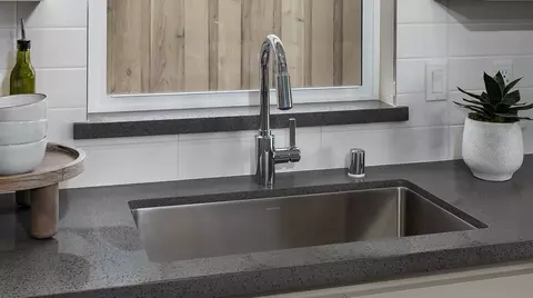 Kitchen - 2090 Wizard St, Manteca, CA 95336 photo 6 of 8