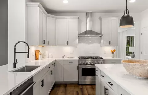 Kitchen - 4 Lloyd Cir, Norton, MA 02766 photo 6 of 6