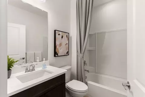 Bath - 4 Lloyd Cir, Norton, MA 02766 photo 3 of 4