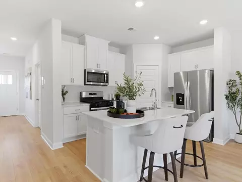 Kitchen - 117 Kerwin Ct, Greer, SC 29651 photo 5 of 6