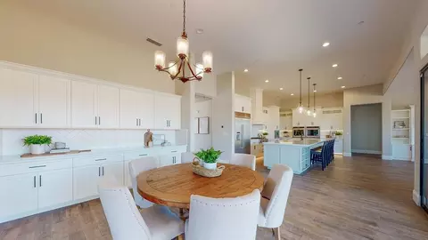 Dining - 1667 N Twinberry Ave, Clovis, CA 93619 photo 2 of 3