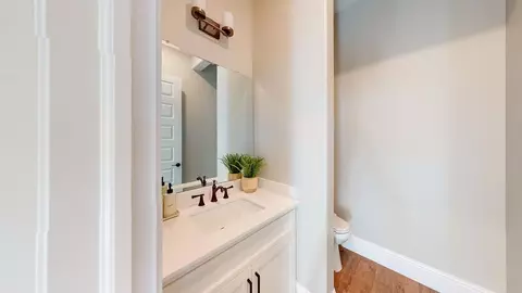 Bath - 1667 N Twinberry Ave, Clovis, CA 93619 photo 1 of 4