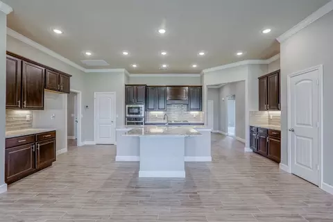Kitchen - 19500 Ridgeview Rd, Spring Hill, KS 66083 photo 1 of 4