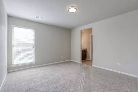 Bedroom - 19500 Ridgeview Rd, Spring Hill, KS 66083 photo 1 of 7