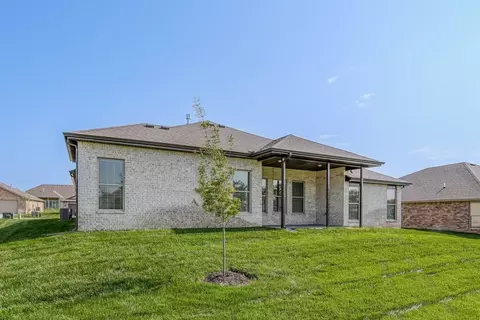 Exterior - 19500 Ridgeview Rd, Spring Hill, KS 66083 photo 6 of 9