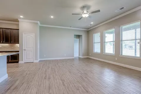 Living - 19500 Ridgeview Rd, Spring Hill, KS 66083 photo 8 of 10