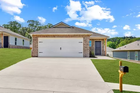 77 Horizon St, Eastaboga, AL 36260