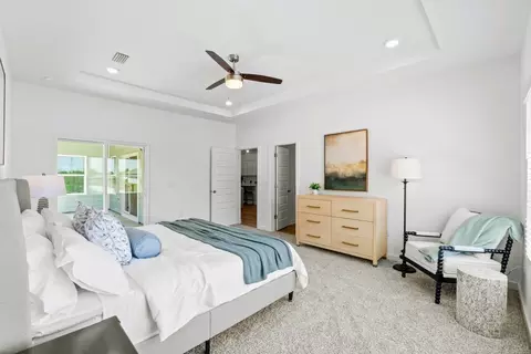 Bedroom - 87 Arrowwood Blvd, Freeport, FL 32439 photo 8 of 8