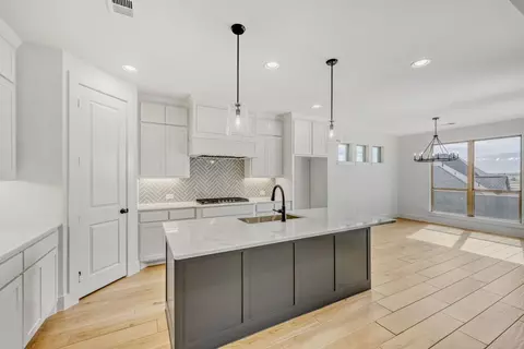 Kitchen - 2101 Baxter Rd, Celina, TX 75009 photo 2 of 3
