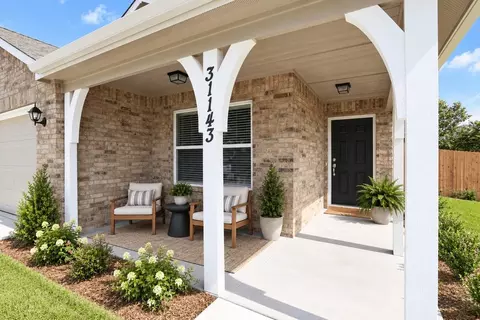 Exterior - 2105 W Aurora St, Broken Arrow, OK 74012 photo 5 of 11