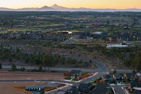 View/Area - 19276 SW Marshmallow Pl, Bend, OR 97702 photo 15 of 15