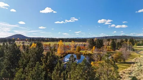 View/Area - 19276 SW Marshmallow Pl, Bend, OR 97702 photo 2 of 15