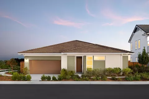 Exterior - 379 Shaker Dr, Vacaville, CA 95687 photo 4 of 6