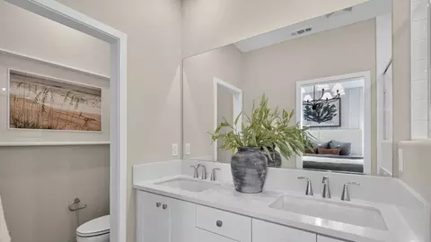 Bath - 500 Park Drive Unit #269, Carson, CA 90745 photo 1 of 5