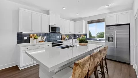 Kitchen - 500 Park Drive Unit #269, Carson, CA 90745 photo 1 of 5
