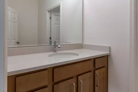Bath - 5989 Ali Grace Dr, Saint Cloud, FL 34771 photo 2 of 6