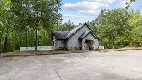 Exterior - 705 Spruce Cir, Calera, AL 35040 photo 4 of 7